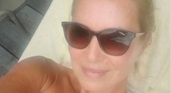 „Neskutečná kočka“: Kateřina Brožová (52) zveřejnila fotku v plavkách a dráždí fanoušky