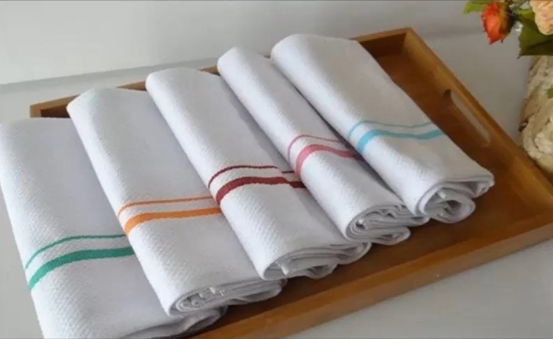 Жесткие полотенца что делать. Ткань для кухонных полотенец. Полотенце для кухни. Чистые кухонные полотенца. Красивые кухонные полотенца.