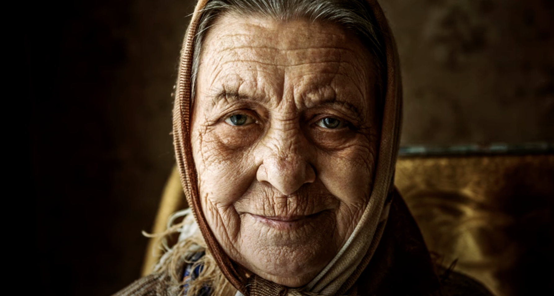 Старая жена 4. Фотографии бабушек. Фотопортрет пожилой женщины. Милая бабушка.