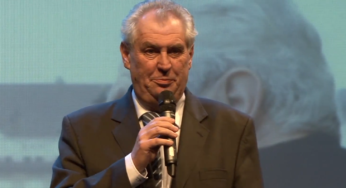 Miloš Zeman během letní dovolené neporušuje svou tradici: prezident vyrazil na plavbu v člunu