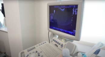 Manžele si mysleli, že se brzy stanou rodiči: Když se doktorka začala dívat na monitor ultrazvuku, ukázalo se, že v břiše ženy nebylo dítě