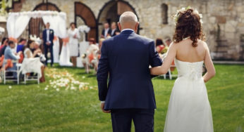 Na své osmnácté narozeniny dcera řekla, že se bude vdávat: Háček byl v tom, že její vyvolený je náš vrstevník