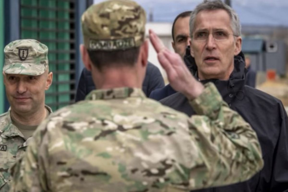 Šéf Aliance Stoltenberg: Putinovo vítězství na Ukrajině bude znamenat porážku NATO