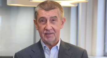 Novináři hladoví nebyli: Jaké jídlo připravil Babiš ve volebních štábech