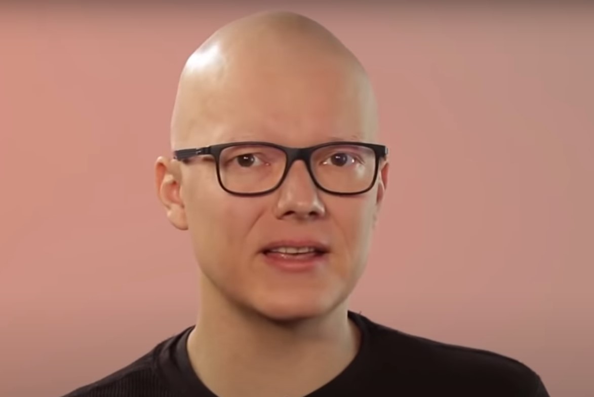 Tom Draho ovsk Otev en O Sv m Onemocn n Z zraky Se Ob as Ned j 